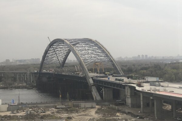 Дело о хищениях на строительстве Подольського моста в Киеве: Полиция провела 17 обысков