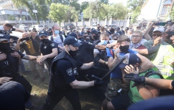 В центре Киева усилили меры безопасности из-за акции протеста