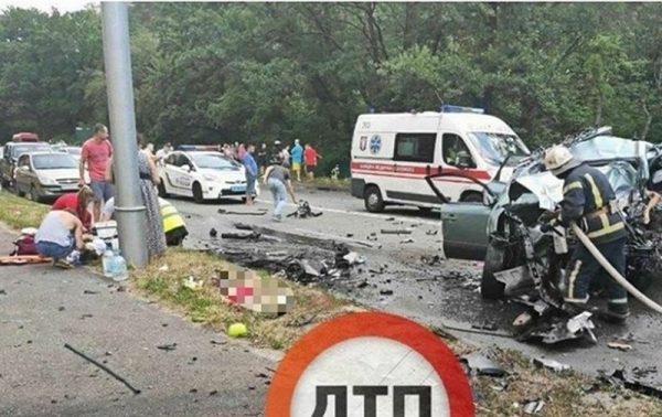 Зеленский прокомментировал ДТП под Киевом, в котором погибли четыре человека