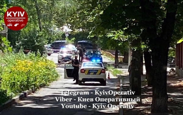 Полиция проверяет минирование авто в Киеве - соцсети