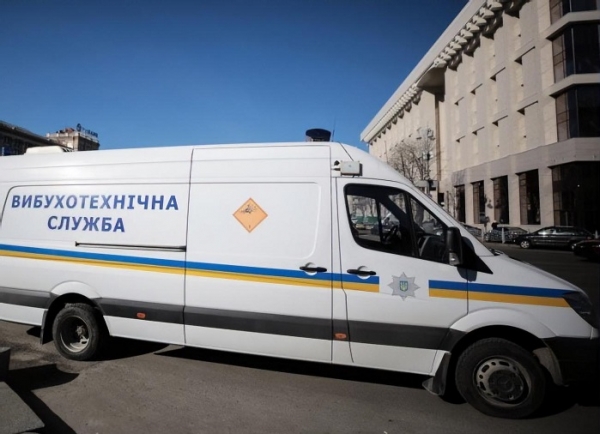 Сообщение о минировании станции метро и здания в центре Киева оказалось ложным