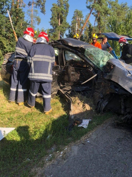 В Киеве столкнулись две BMW, погибли три человека