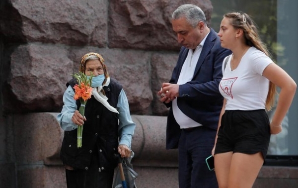 В Киеве за сутки более сотни зараженных COVID
