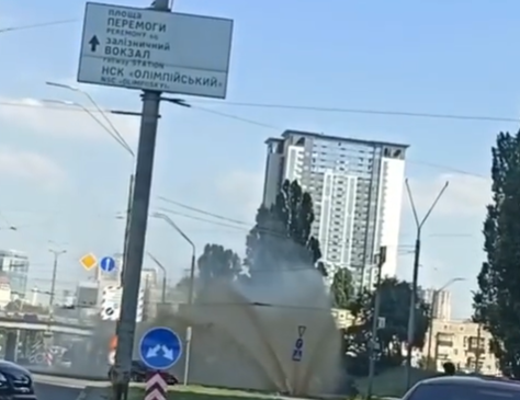     Повреждение трубы на проспекте Победы - названа причина - новости Украины    