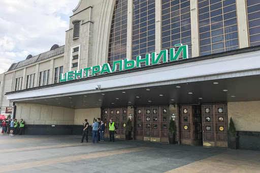 В Киеве из-за сообщения о минировании ограничивали работу ж/д вокзала