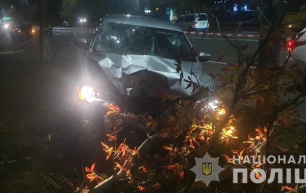 Под Киевом пьяный полицейский сбил двоих женщин на пешеходном переходе