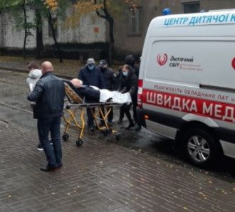    ДТП на Майдане – виновника аварии привезли под суд на носилках - новости Украины    