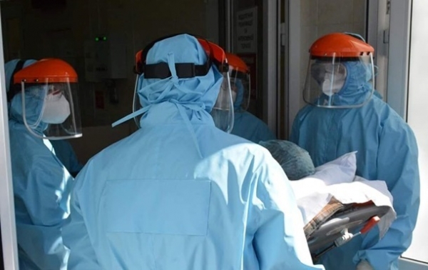 В больницах Киева почти 700 тяжелых COVID-пациентов