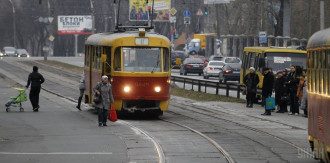     Новости Киева - девушку без маски ногами вышвырнули из трамвая - новости Украины    