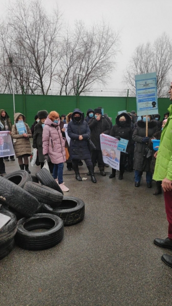 Активисты провели пикет возле имения министра Чернышева из-за произвола и коррупции в строительной сфере