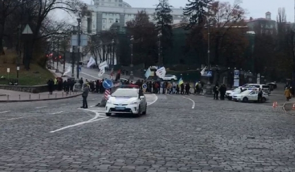 В Киеве перекрыли улицу Грушевского в связи с проведением массовых мероприятий