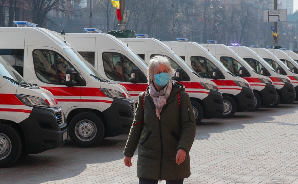 В Киеве за сутки коронавирусом заразились почти 300 человек