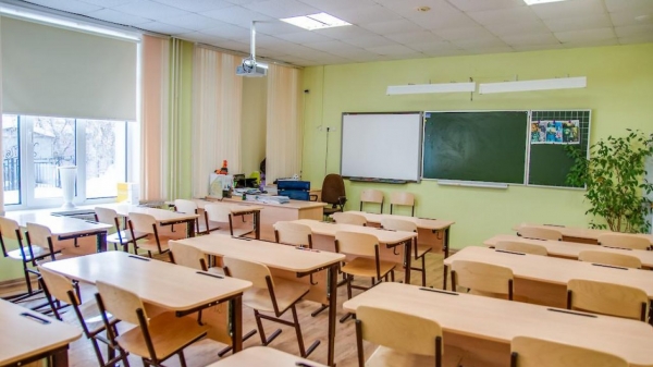 В Киеве хотят разрешить детям до 10 лет ходить в школу во время локдауна