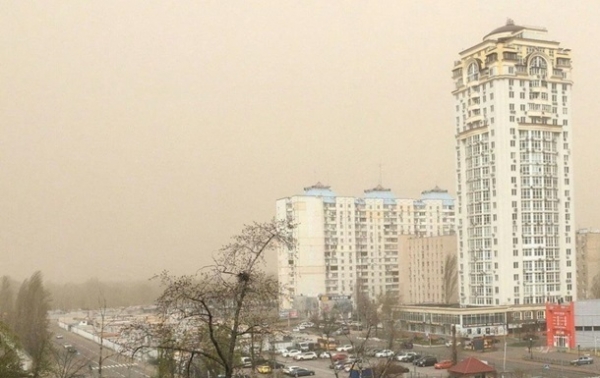 Киев третий день подряд в десятке городов мира с самым грязным воздухом