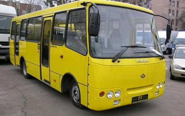 В Киеве перевозчики уменьшат число маршруток с понедельника