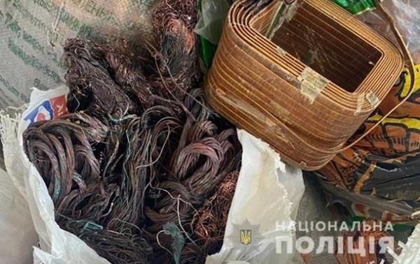 В Киеве задержали воров лифтового оборудования
