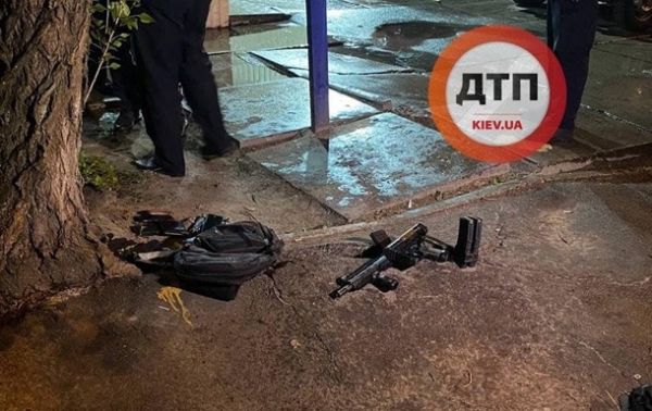 На улице Киева военный получил пулевое ранение