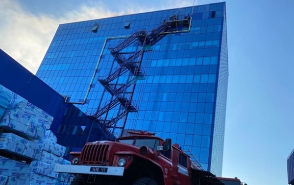 В Киеве горело административное здание Эпицентра