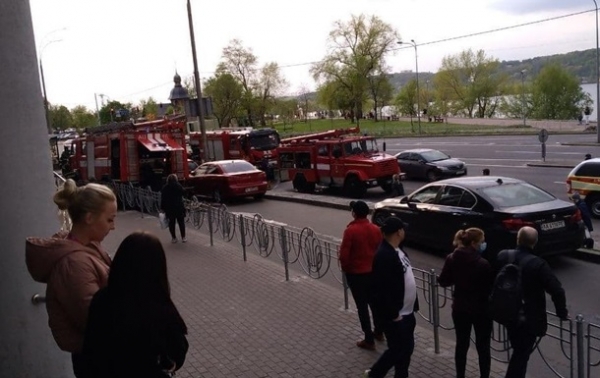 В одном из киевских ТЦ горел паркинг