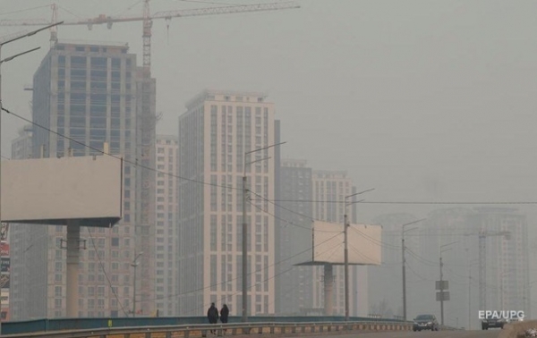 Синоптики спрогнозировали, когда закончится пылевая буря в Киеве