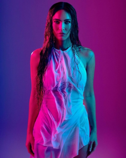 Меган Фокс в корсете позировала для модного глянца