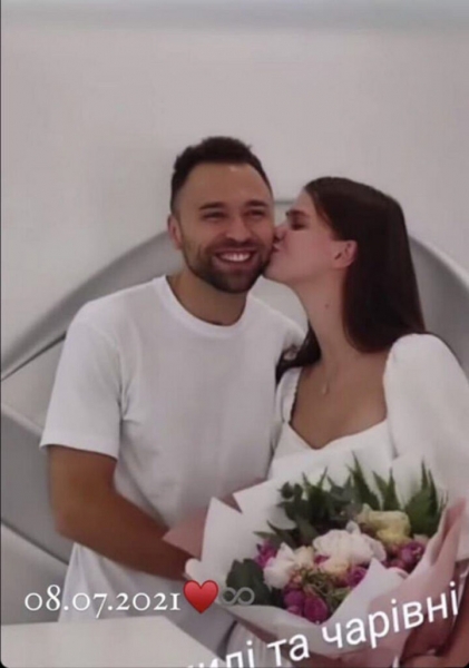 «Холостяк» Макс Михайлюк женился на матери своего ребенка: свадебные фото