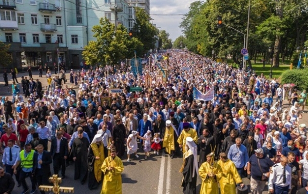 Полиция насчитала 55 тыс. участников крестного хода