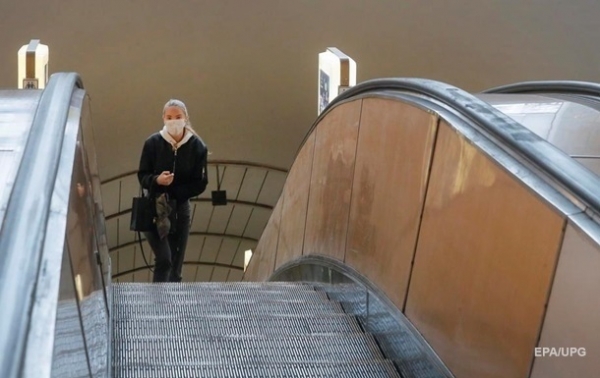 За отсутствие масок оштрафовали почти 2,5 тыс. пассажиров киевского метро