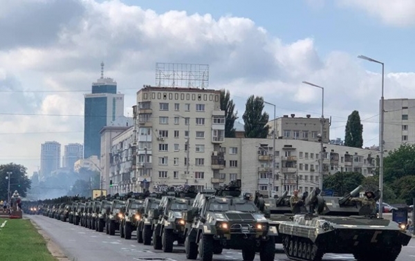 В Киеве идет репетиция военного парада
