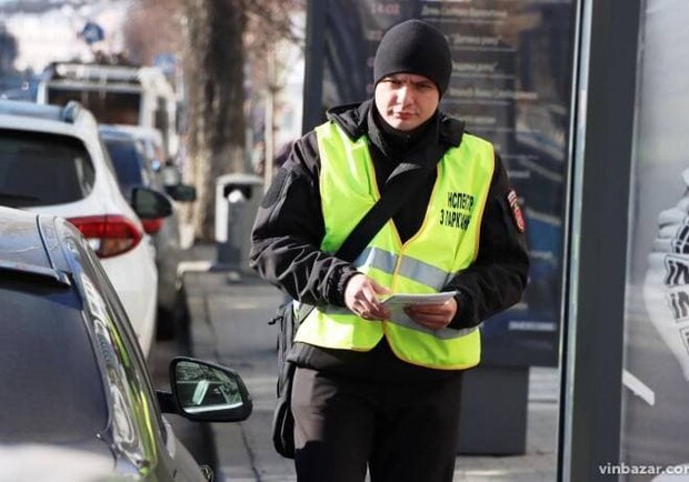 В Киеве бывших полицейских зовут на работу в инспекцию по парковке. 