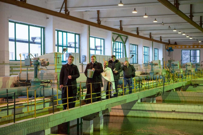 На водопроводных станциях Киевводоканала освятили воду