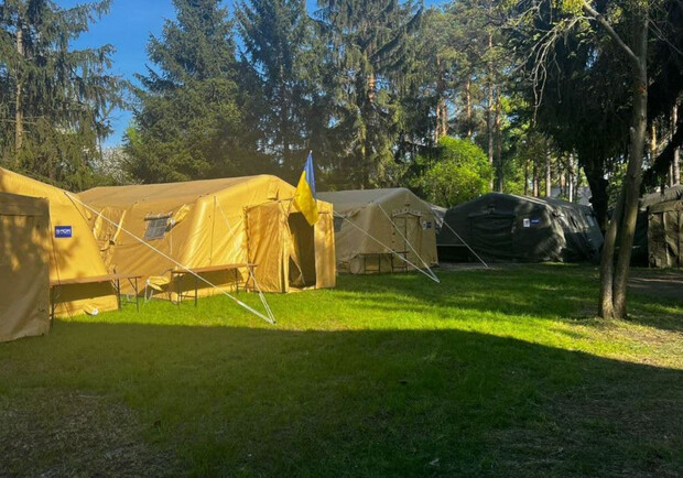 В Ирпене появился первый палаточный городок для людей, потерявших свои дома. 