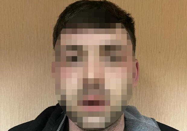 В Киеве мужчина в течение месяца воровал чужие вещи из дома, в котором жил. 