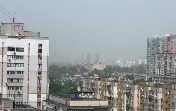 У Києві другий день поспіль високий рівень забруднення повітря