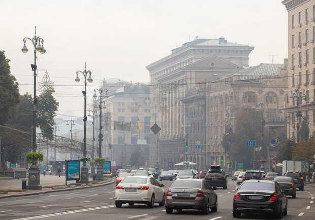 Києві знову затягує шкідливим смогом 