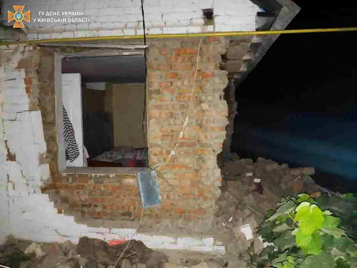 У Київський області в житловому будинку стався вибух.