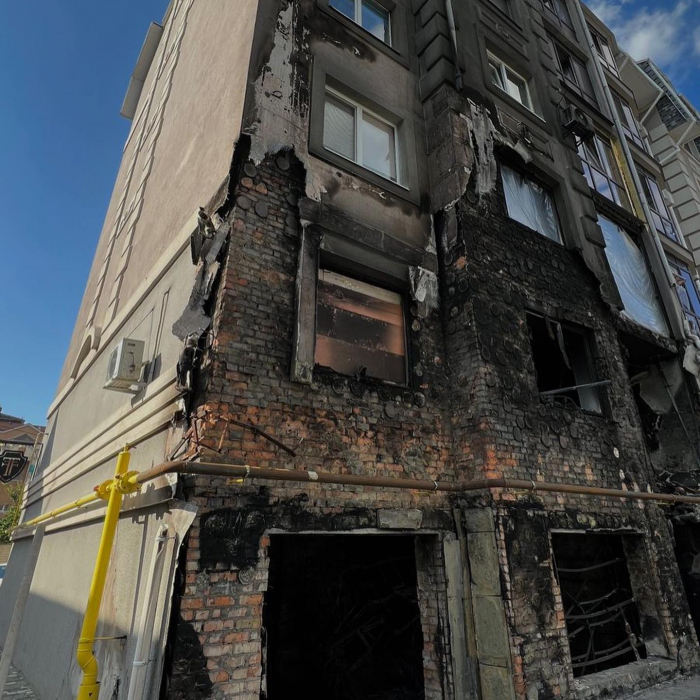 Як американська організація відновила один із зруйнованих будинків у Бучі.