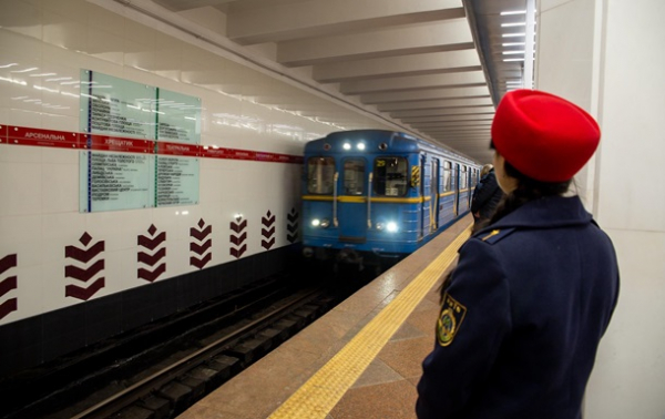 Метрополітен Києва збільшить інтервали руху поїздів