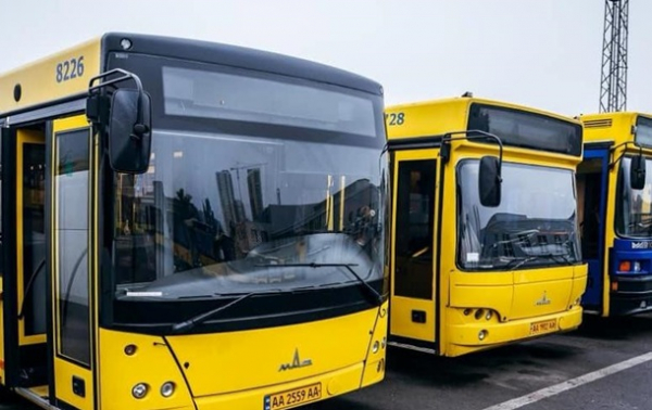 У Києві на семи трамвайних маршрутах працюватимуть автобуси