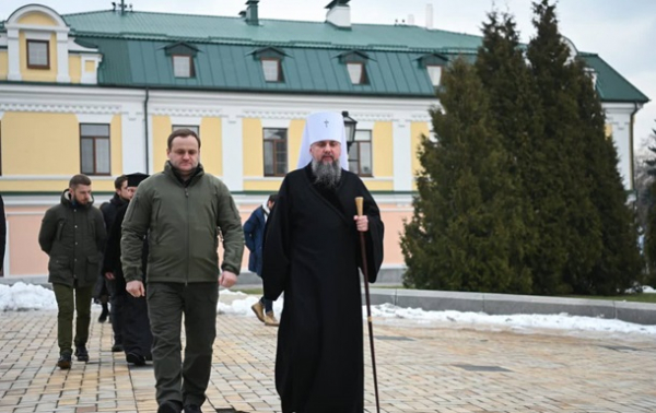 На Київщині у храмах ПЦУ планують створювати "пункти незламності"