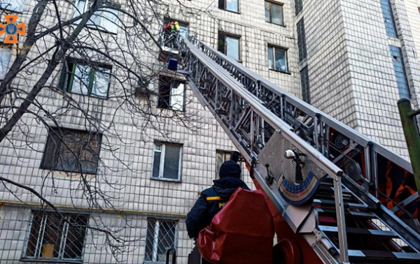 У Печерському районі Києва сталася пожежа у багатоповерхівці