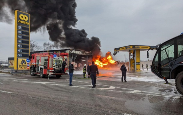 У Борисполі сталася потужна пожежа на АЗС