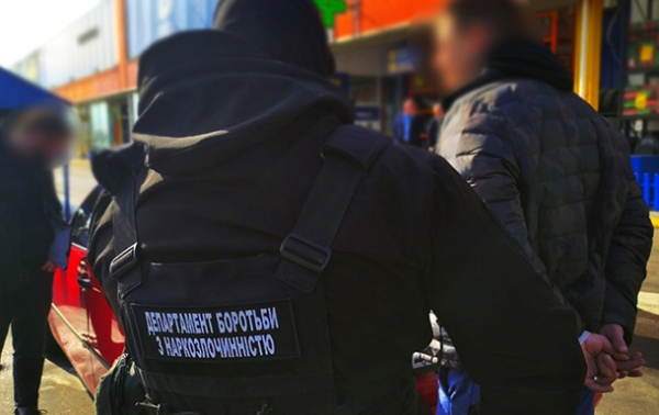 Поліція блокувала діяльність двох нарколабораторій у Києві