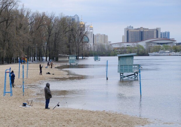 Паводок в Києві: який рівень води в річці Дніпро сьогодні. 