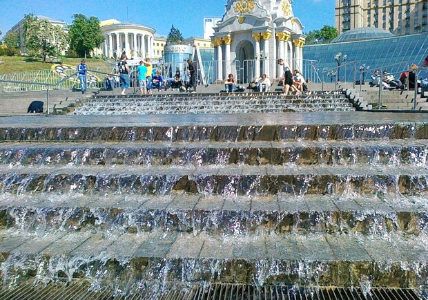 Стало відомо, чому не включать фонтани на Майдані Незалежності та Русанівському каналі. 