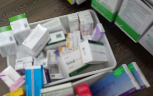 У Києві затримали чоловіків, що продавали фальсифіковані ліки від раку
