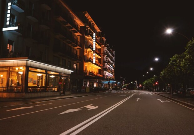 У Києві поліція почала штрафувати заклади, які працюють після 22.00 - 