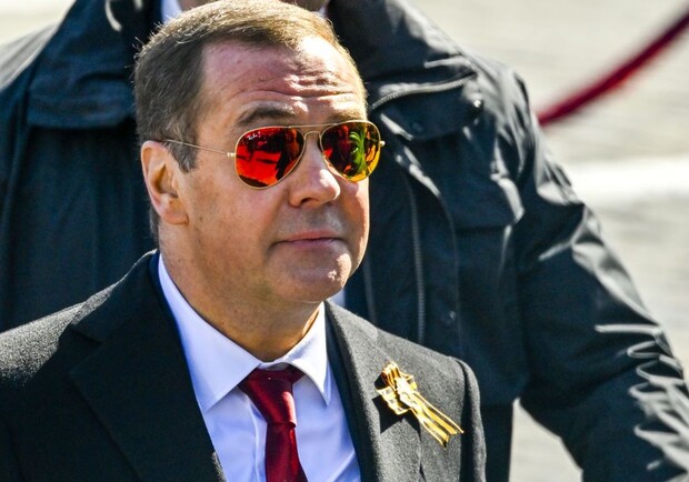 Медвєдєв прифотошопив російський прапор на Майдан Незалежности - 