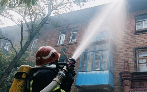 У Печерському районі Києва ліквідували пожежу, постраждала одна людина