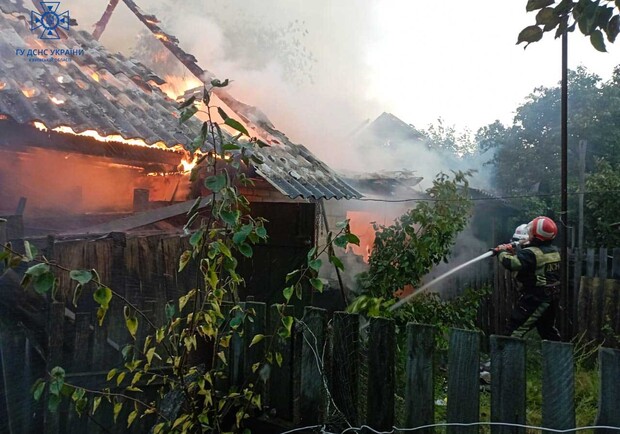 У Київській області блискавка спричинила пожежі - 